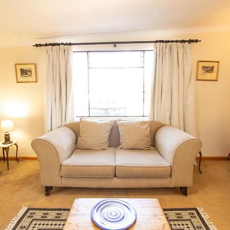 Sunbird Cottage Graaff-Reinet Eksteriør billede